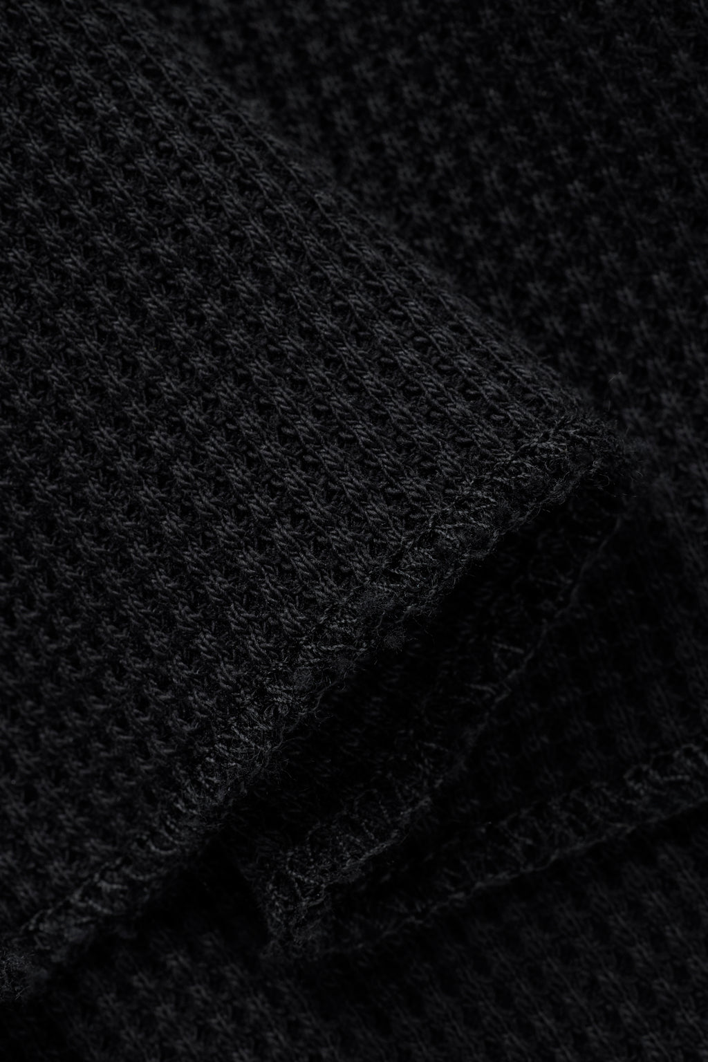 90s Waffle Longsleeve - Black