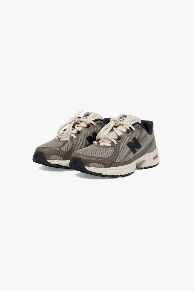 JJJJound New Balance 740N - Beige