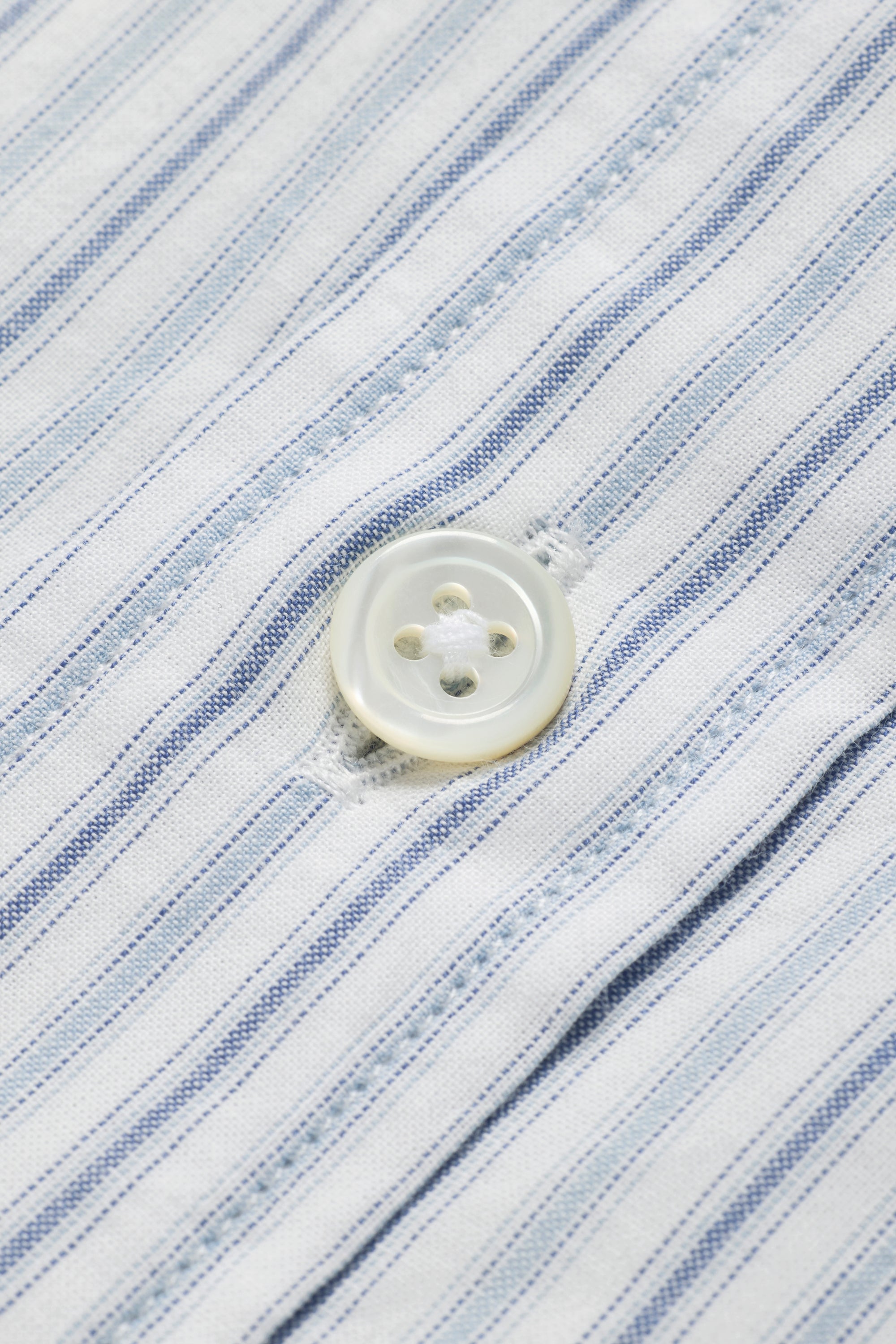 Striped Shortsleeve Shirt - White/Blue