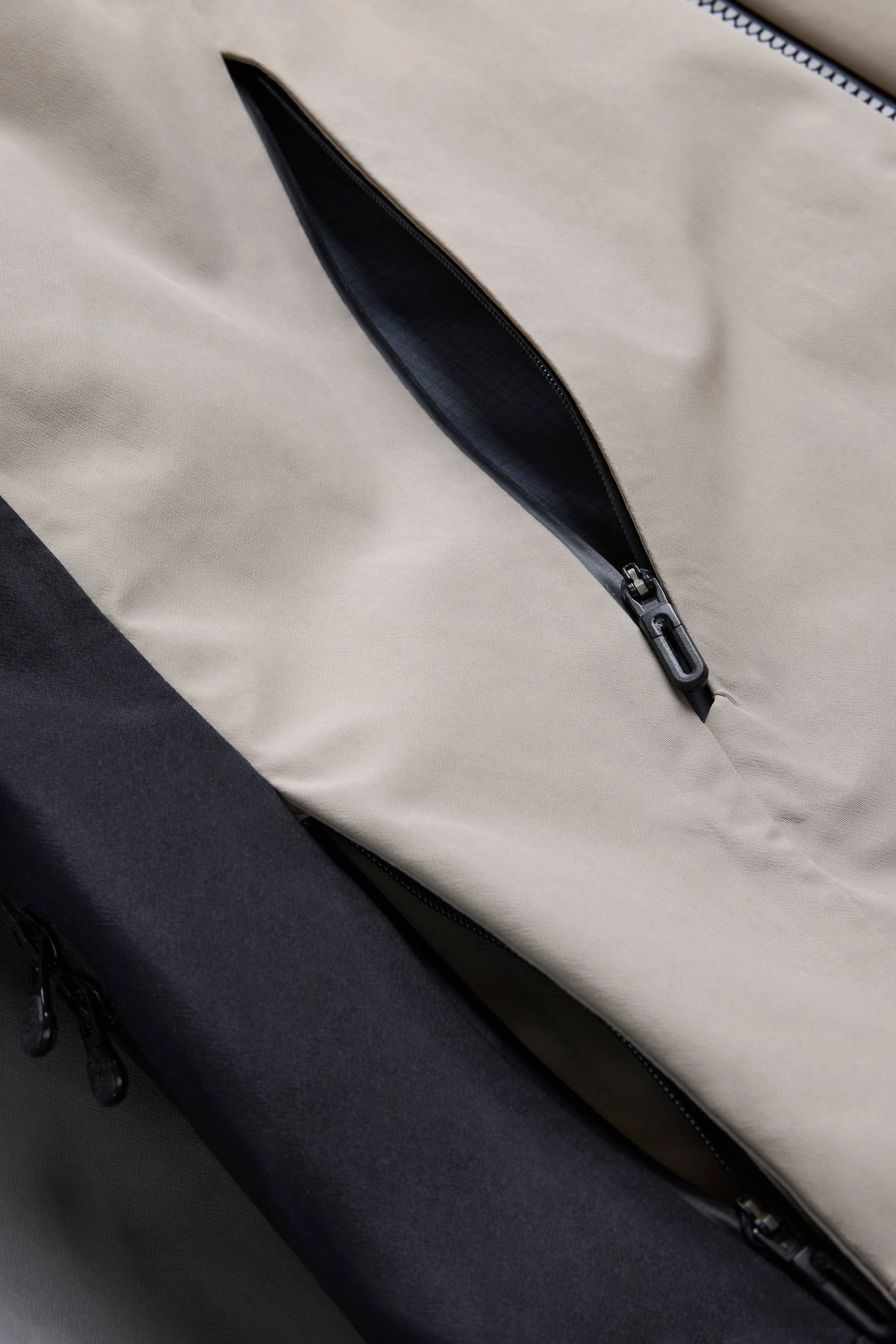 JJJJound Descente Hardshell Parka - Taupe/Charcoal