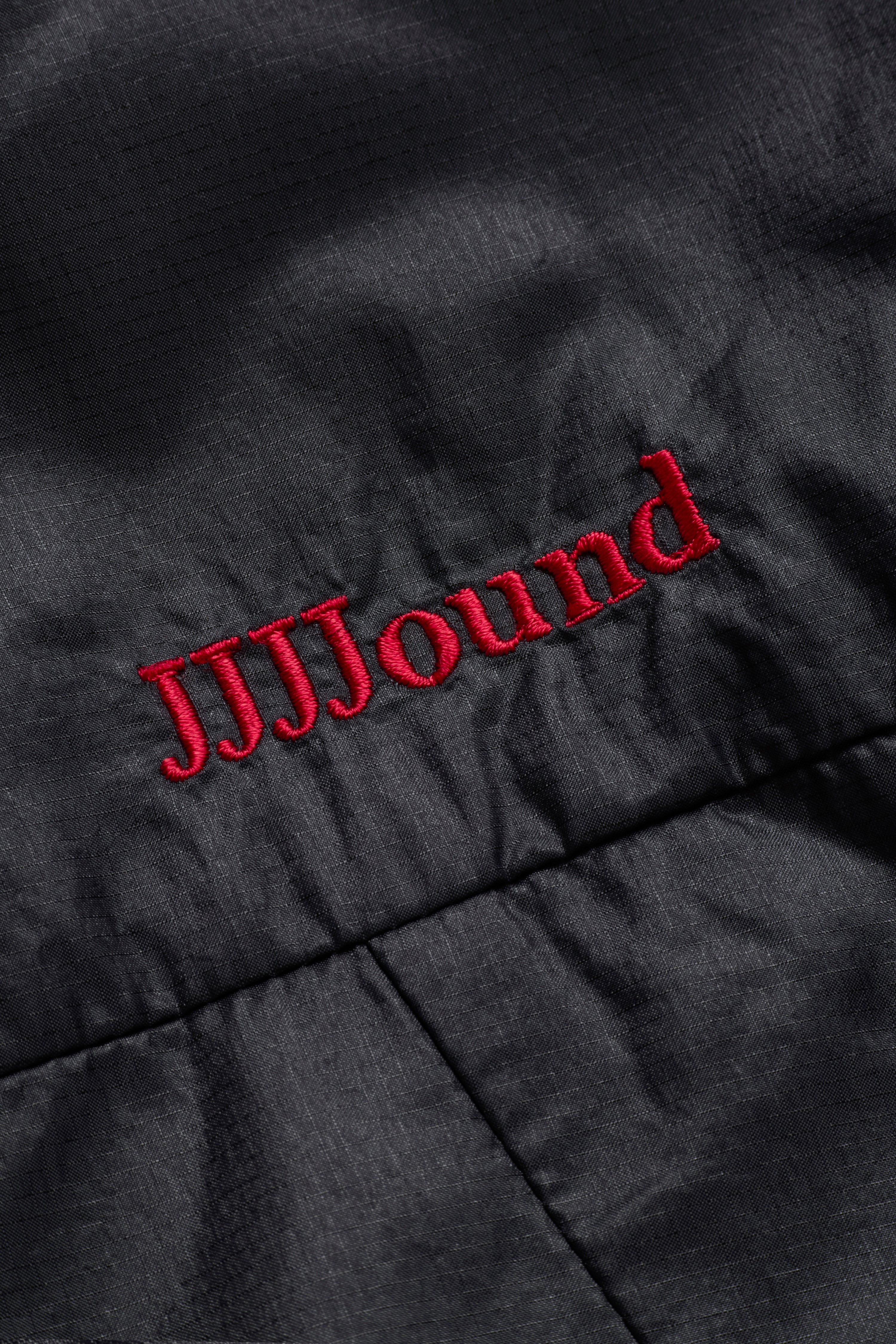 JJJJound Descente Reversible Vest - Black/Charcoal