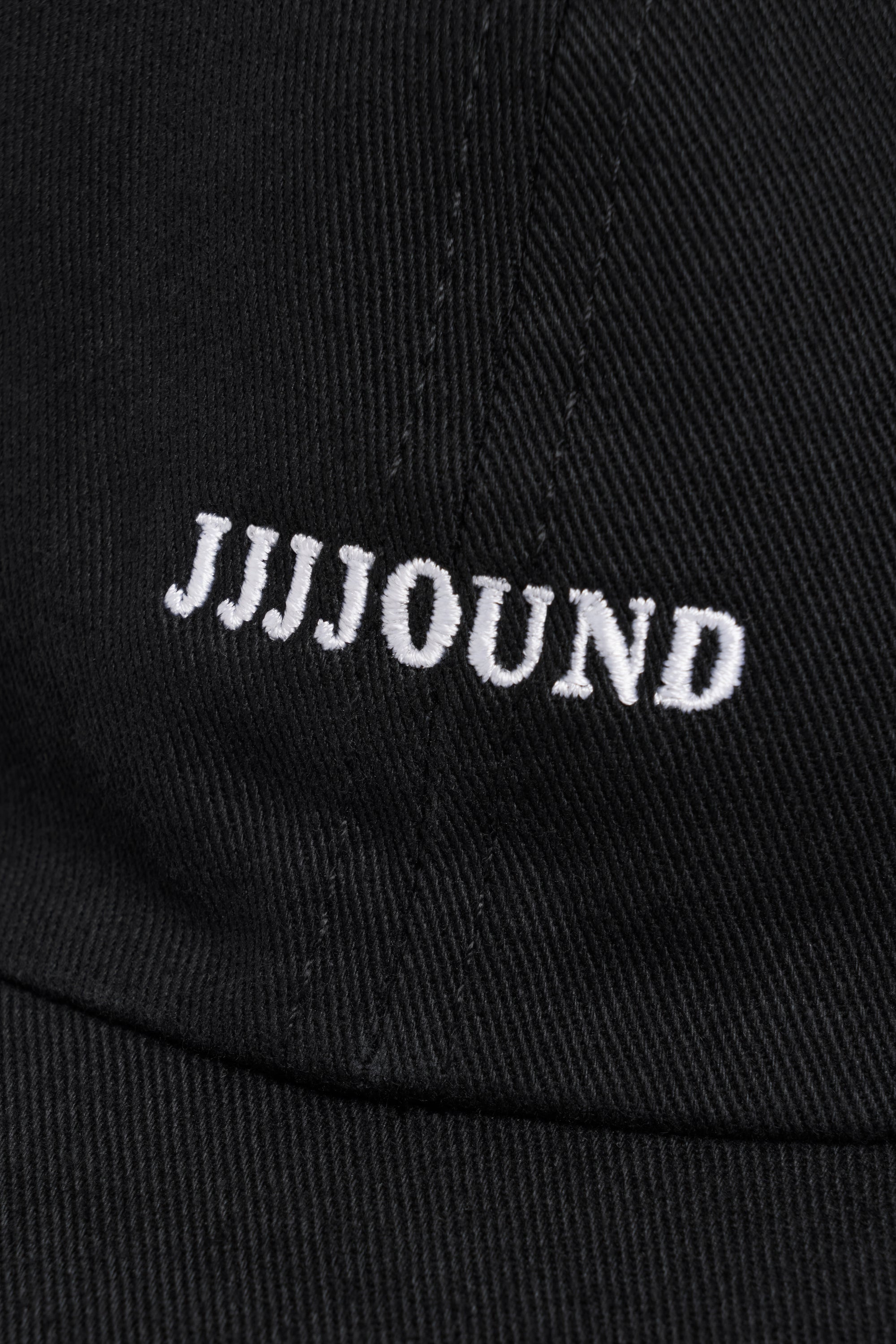 Logo Weekend Cap - Black/White