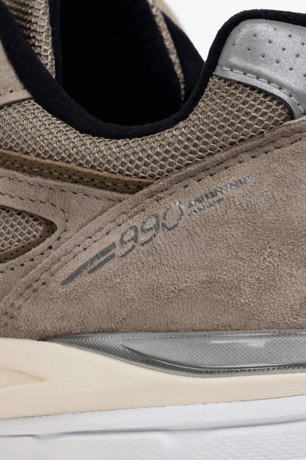 JJJJound New Balance 990v4 - Mushroom