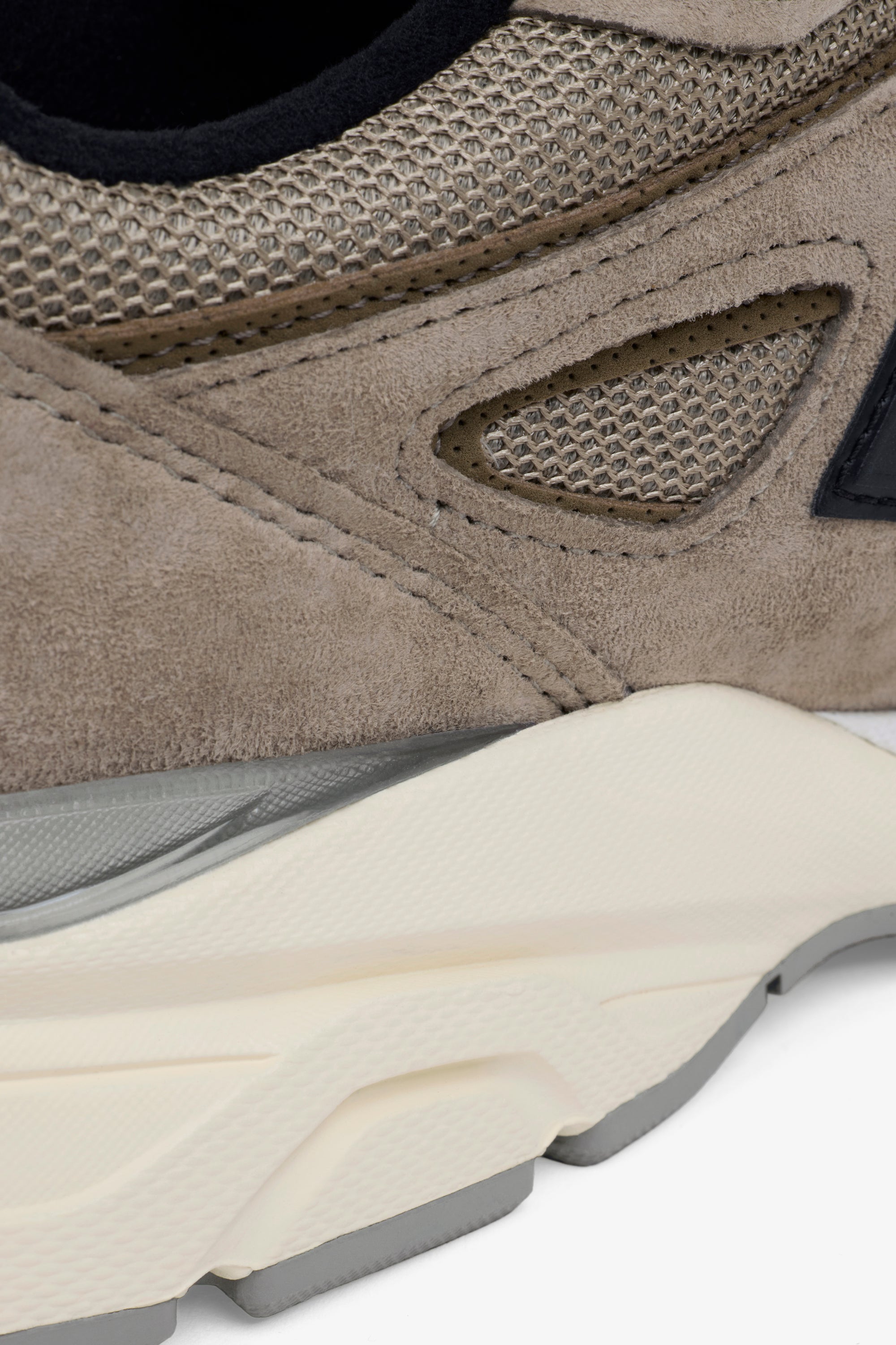 JJJJound New Balance 990v4 - Mushroom