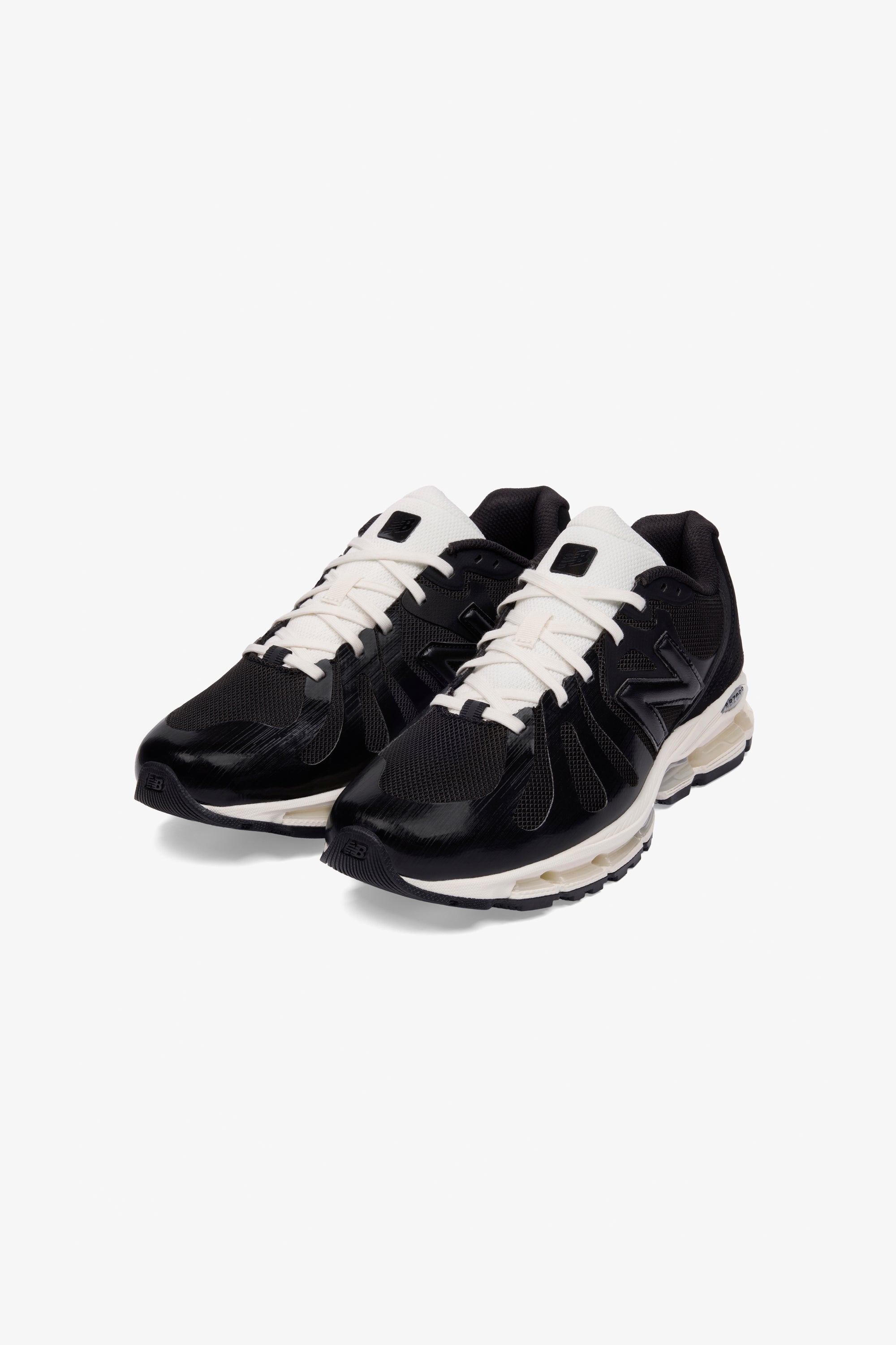 JJJJound New Balance 1890 - Black