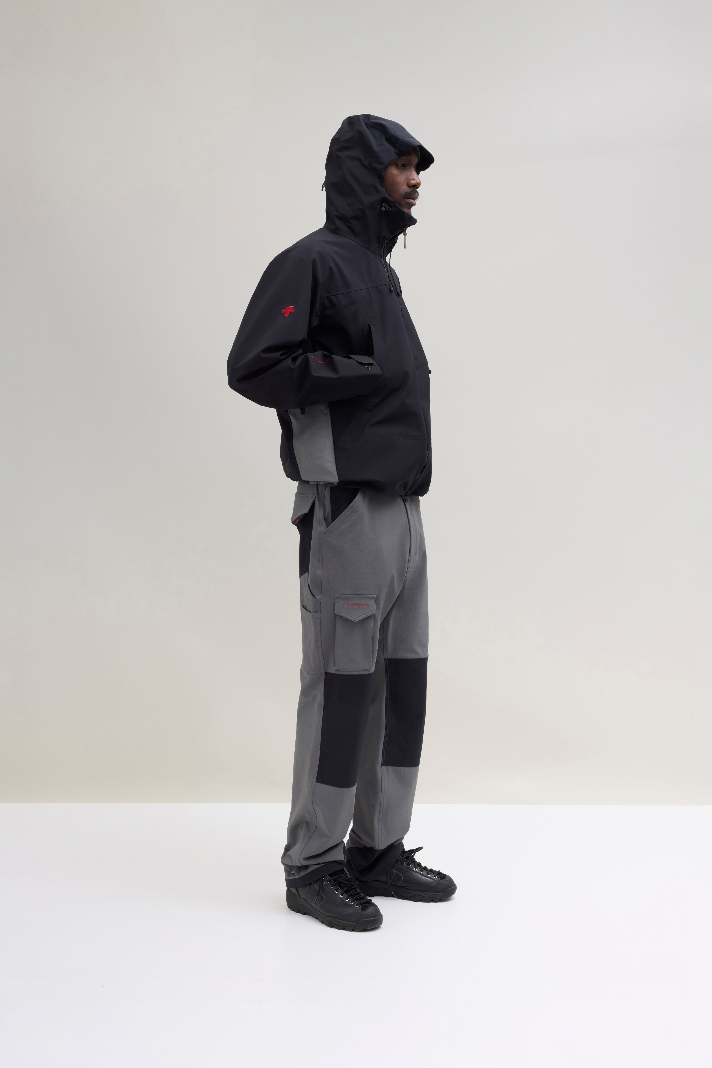 JJJJound Descente Hardshell Parka - Black/Charcoal