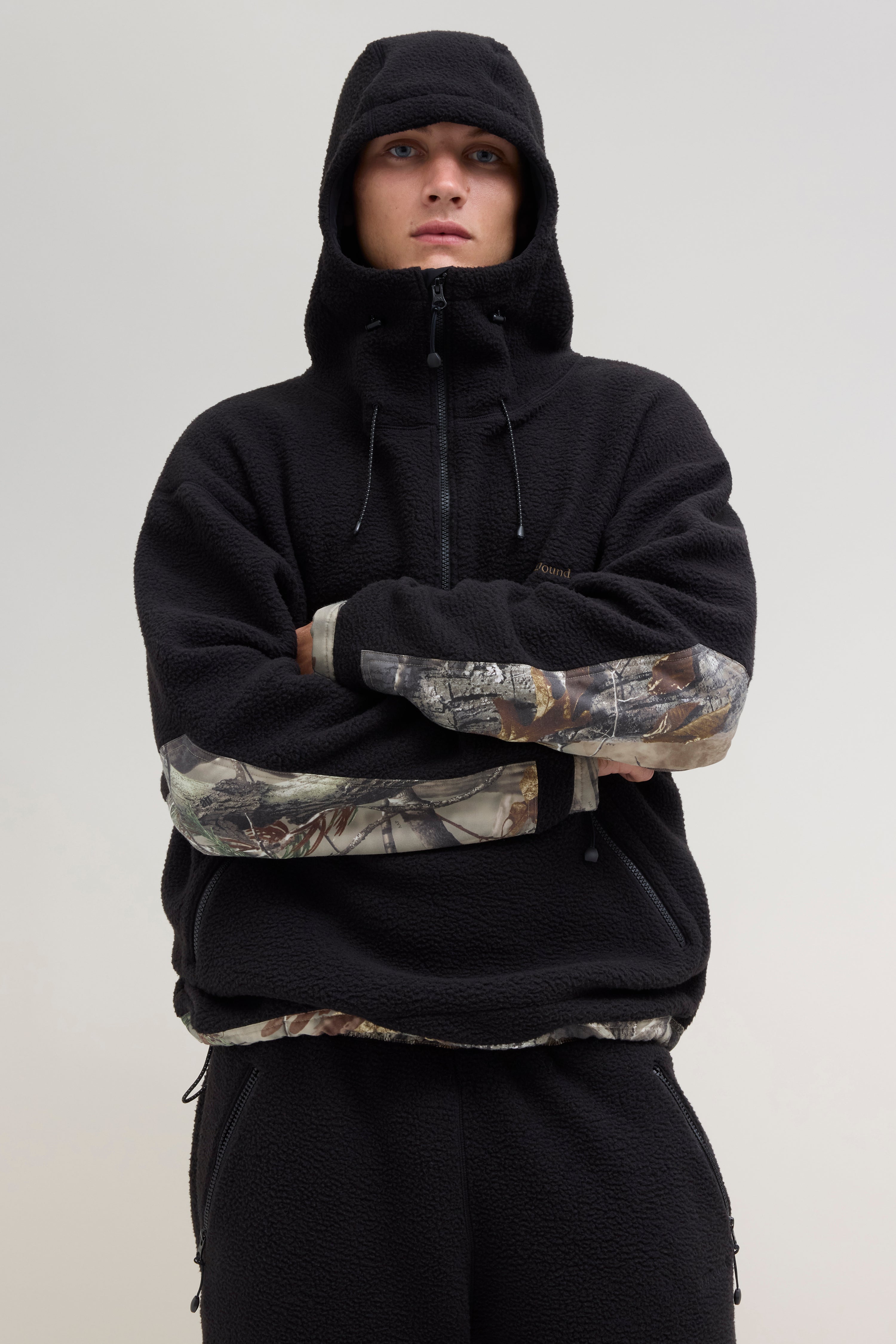 City Camper Top - Black/RealTree Camo – JJJJound