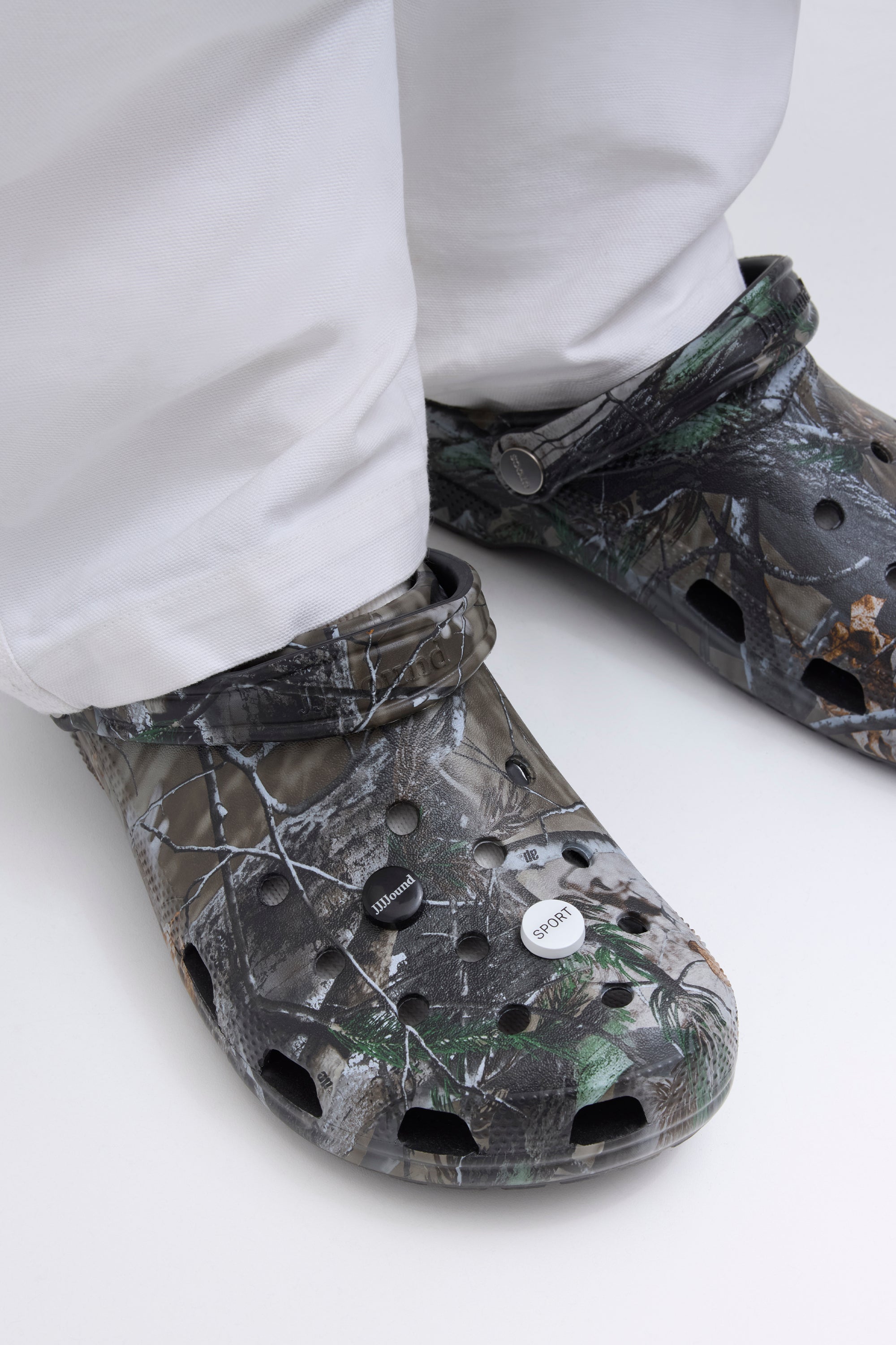 JJJJound Crocs Classic Clogs - Realtree/Black